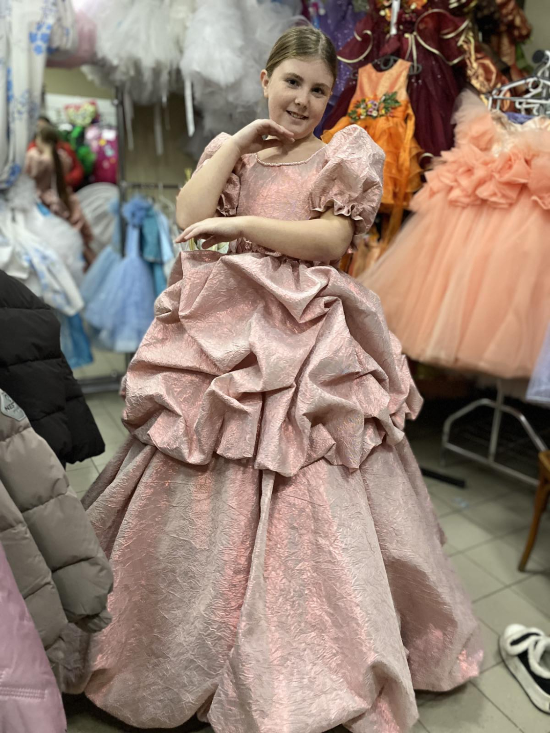 Сукня королева парчі пудра