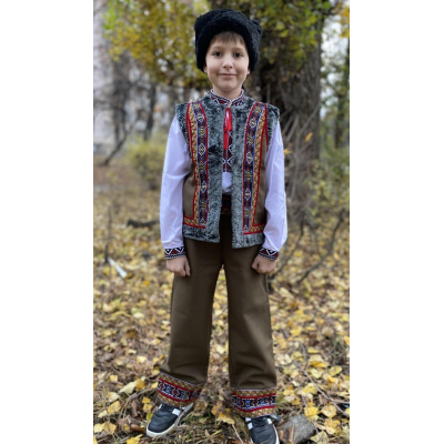 Костюм Гуцул Колядник Харитон зелений хакі