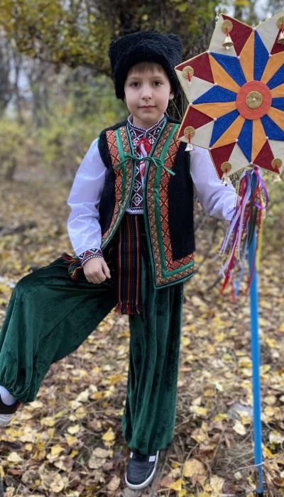 Костюм Колядник  Гуцул Богдан зелений українець Козак