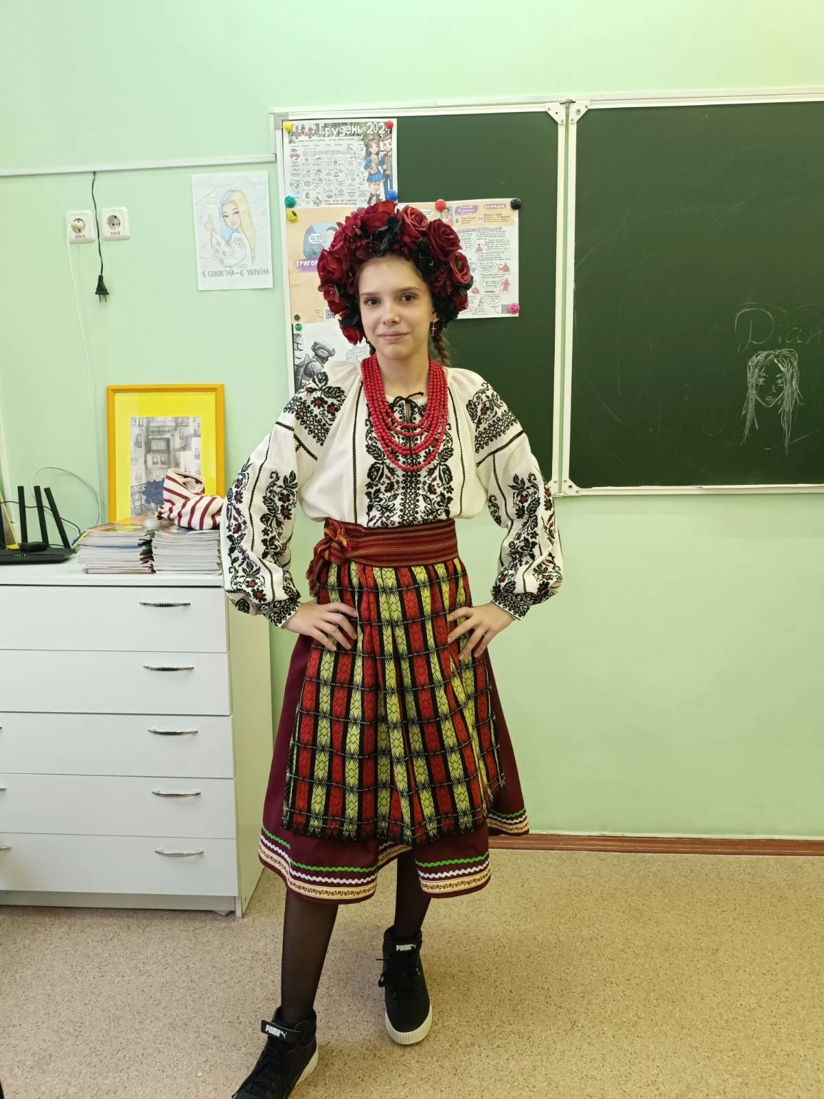 Карнвальный костюм Украинка Маруся Кайдашева семья