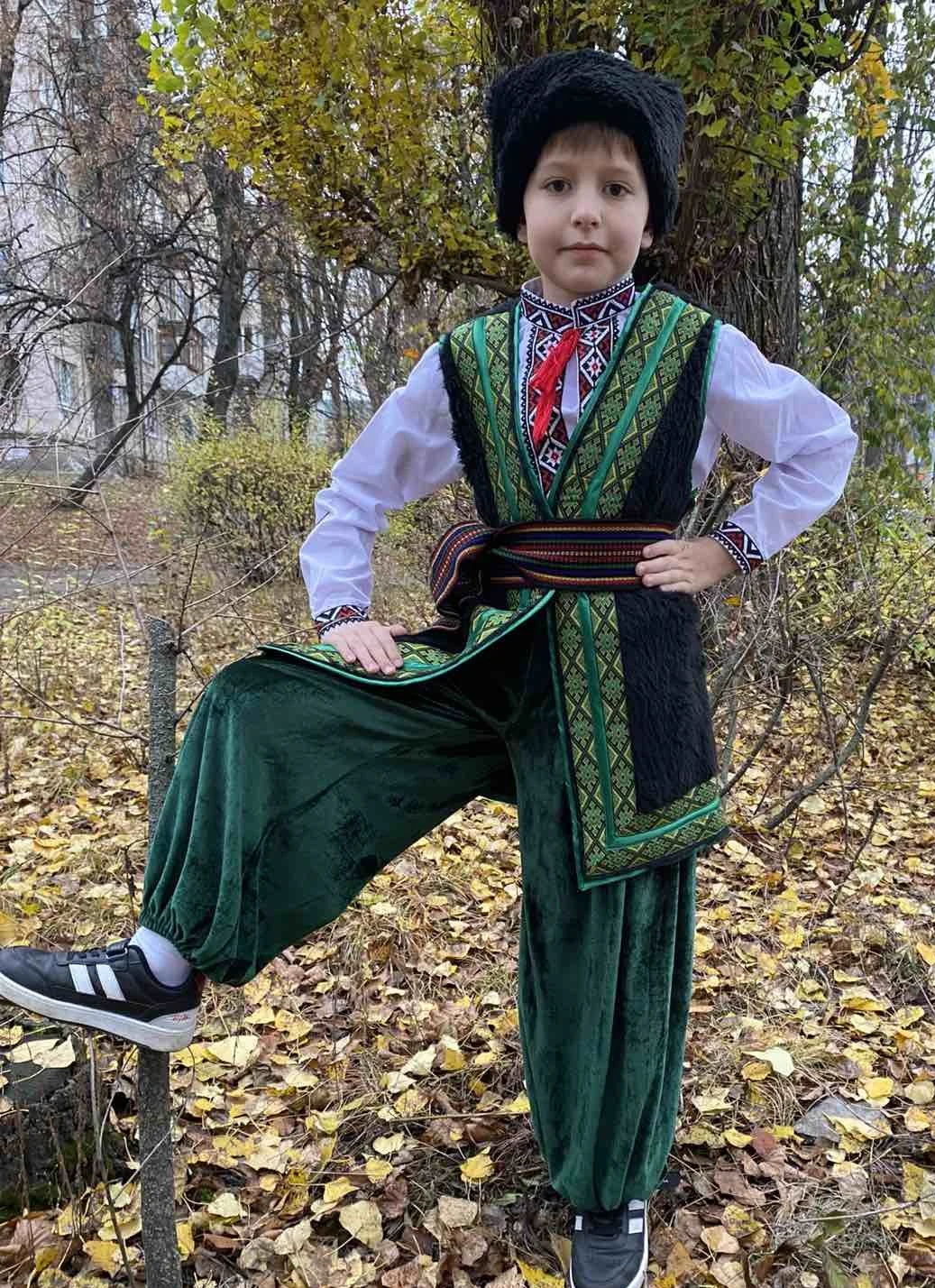 Костюм Гуцул Колядник Мирон зеленый мех