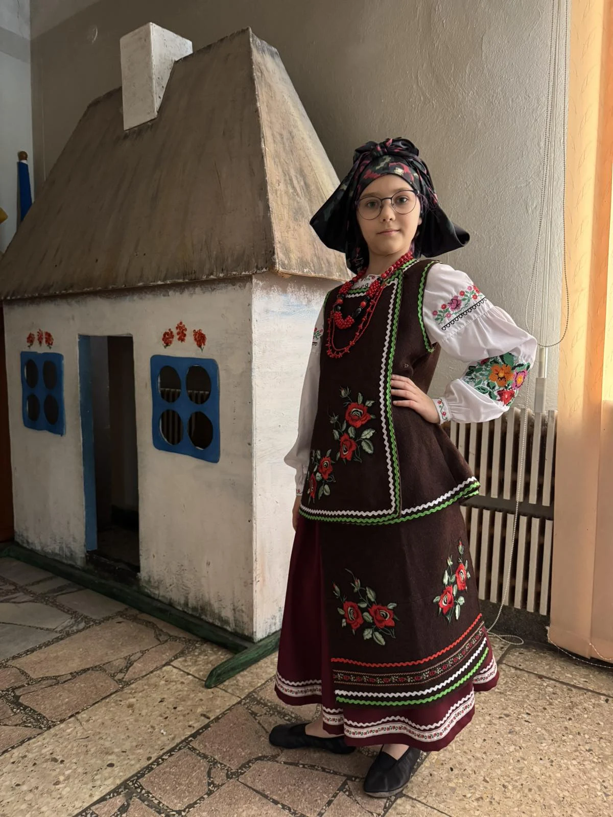 Украинка Анна, украинский национальный костюм